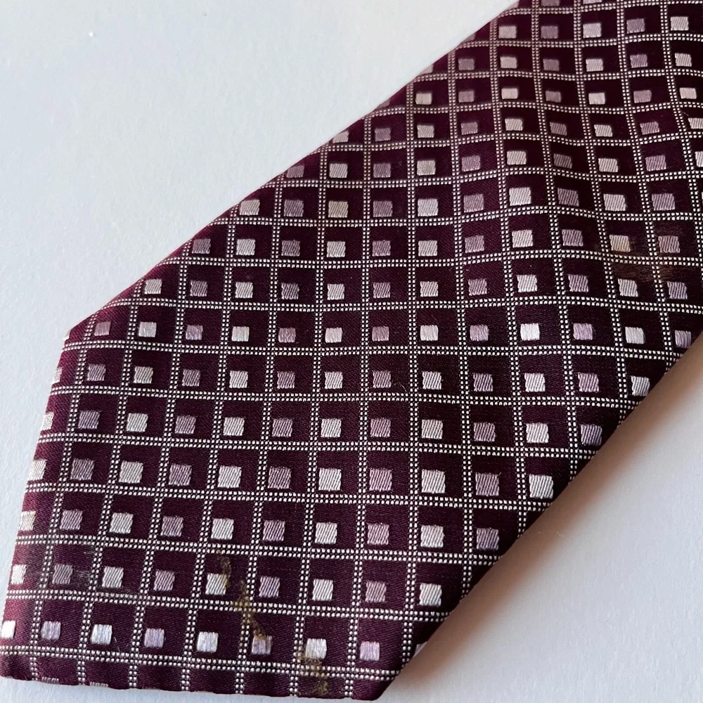 Michael Kors Geometric Maroon Mens Neck Tie 100% Silk
